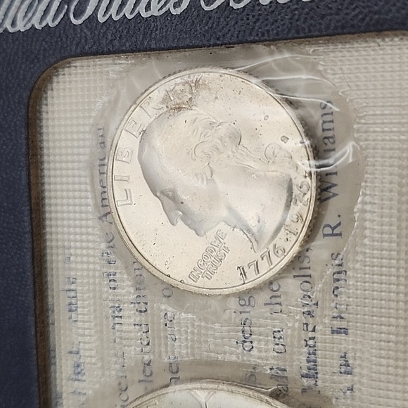 United States Bicentennial Silver Uncirculated Set 1776-1976 - Picture 8 of 17